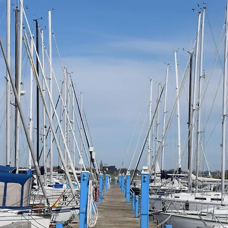 Kleine-hafenauszeit Burgtiefe auf Fehmarn